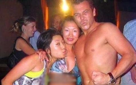 ��Ц����ưɼ�����֮ҹ��ͼ��